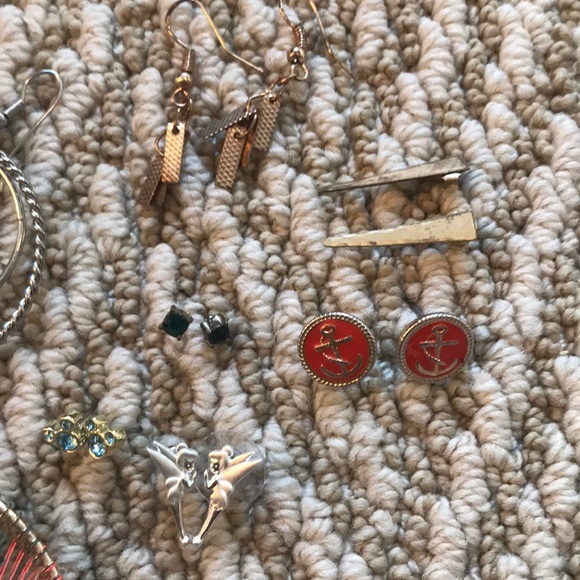 assorted earrings - Picture 5 of 5